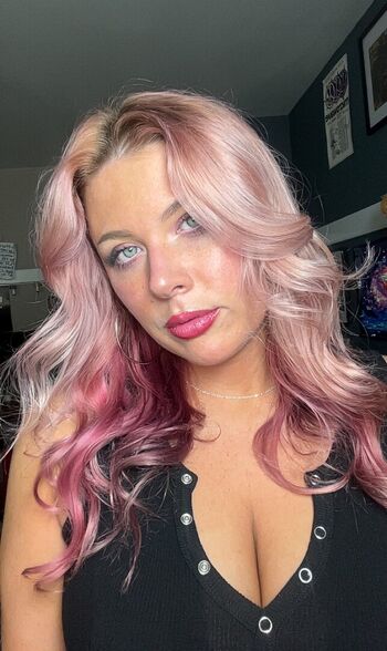 Full leaked Averageallison page private onlyfans photo