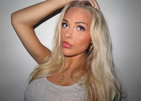 Full leaked Averi johnson private photo