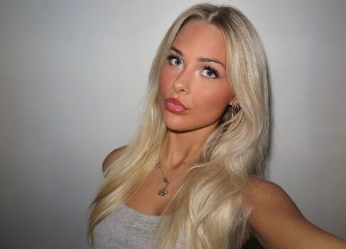 Full leaked Averi johnson private photo