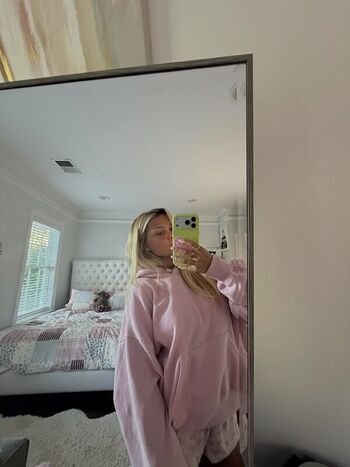 Full leaked Avery bracher private photo