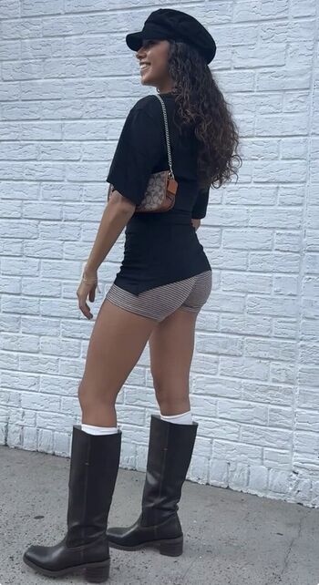 Full leaked Avery gilmore private onlyfans photo