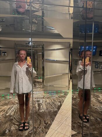 Full leaked Avery shipp page private photo