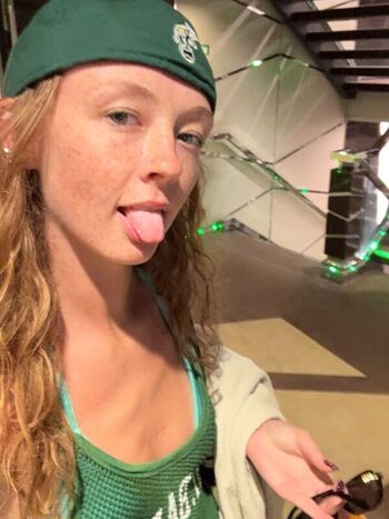 Full leaked Avery shipp page private photo