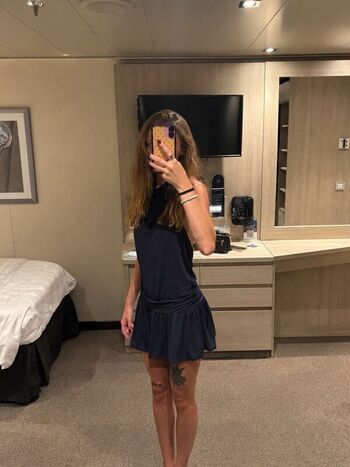 Full leaked Avery shipp private photo