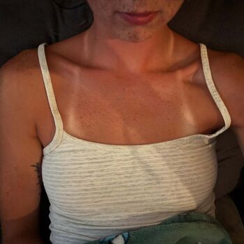 Full leaked Avery shipp private photo