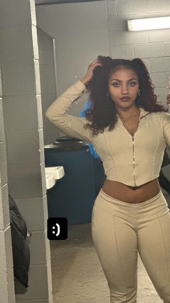 Full leaked Avi babyyy private onlyfans photo