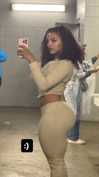 Full leaked Avi babyyy private onlyfans photo