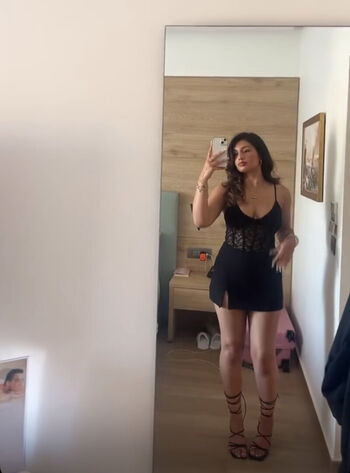 Full leaked Avneet kaur private photo