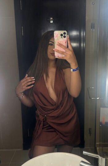 Full leaked Avneet kaur private photo