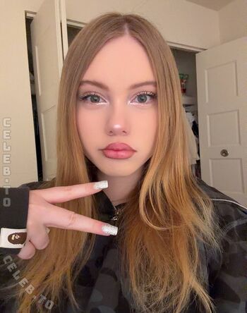 Full leaked Avrrorka page private onlyfans photo