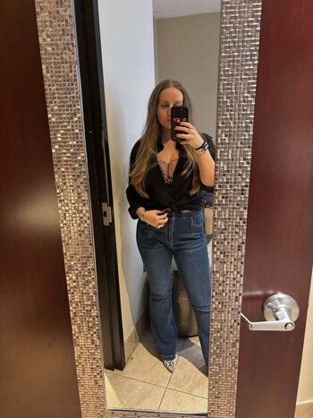 Full leaked Awalmartparkinglott private onlyfans photo