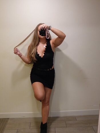 Full leaked Awalmartparkinglott private onlyfans photo