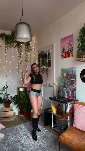 Full leaked Axelle maga page private onlyfans photo