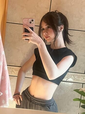 Full leaked Mellyjellyxo private photo
