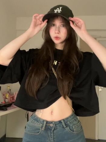 Full leaked Ayand private photo