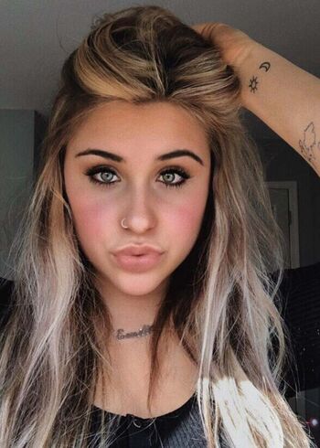 Full leaked Ayeisemi page private onlyfans photo