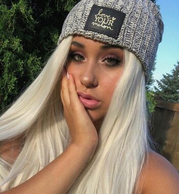 Full leaked Ayeisemi private onlyfans photo