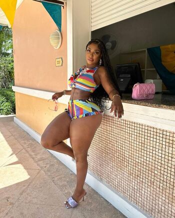 Full leaked Ayesha howard private photo