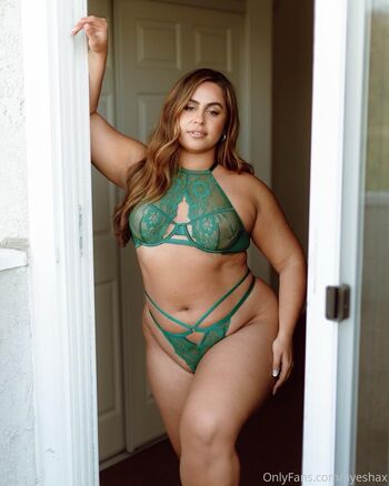 Full leaked Ayeshax private photo