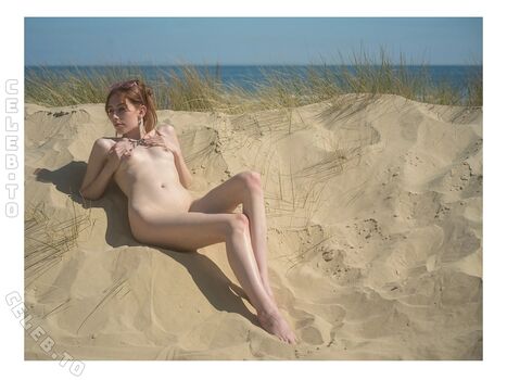 Full leaked Ayla jay page private onlyfans photo