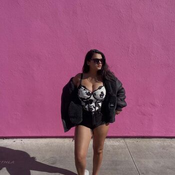 Full leaked Ayushaaaa private onlyfans photo