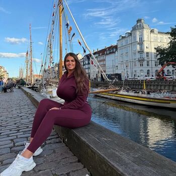 Full leaked Azra kameric private photo