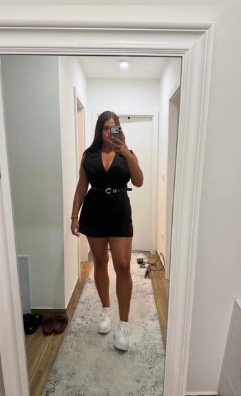 Full leaked Azra kameric private photo