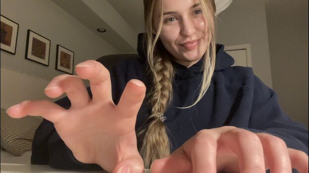 Full leaked B asmr private onlyfans photo