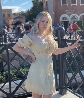 Full leaked Babyblubunny private photo