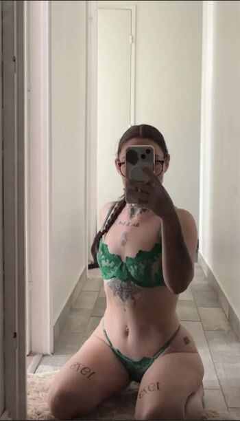 Full leaked Babyclo private photo