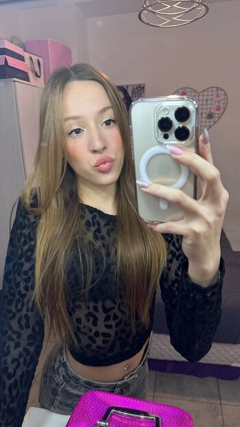 Full leaked Babyfacebunnyy private photo