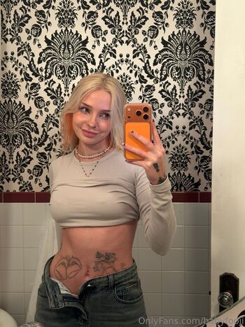 Full leaked Babyfooji peachtot page private onlyfans photo