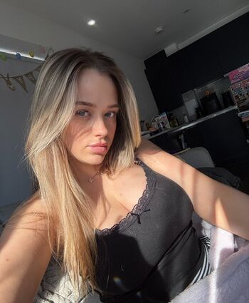 Full leaked Babyhuxx private onlyfans photo