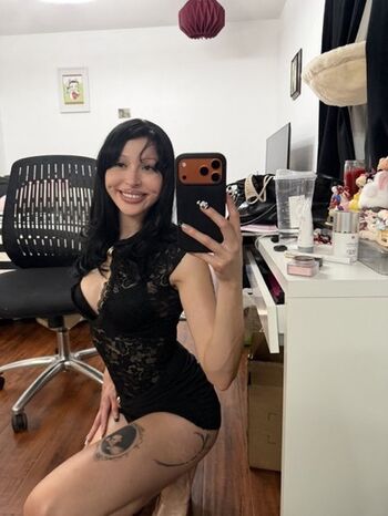 Full leaked Babymnm private photo