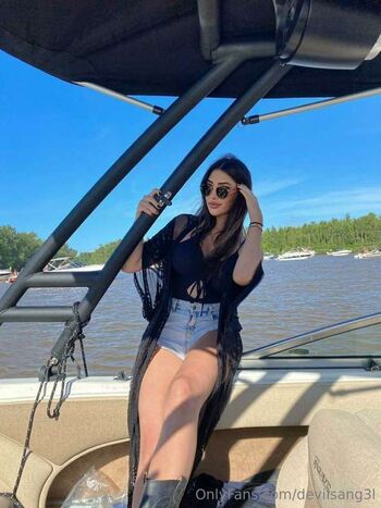 Full leaked Babyylinnx private onlyfans photo