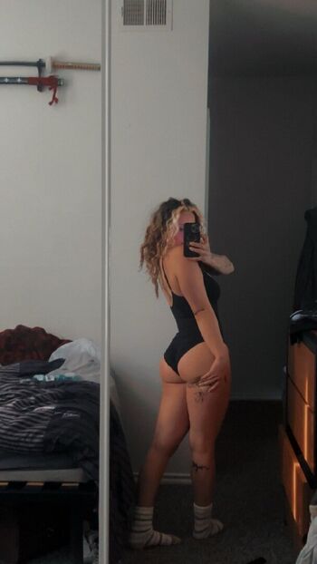 Full leaked Babyyroxy page private onlyfans photo