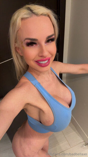 Full leaked Badbellaxo  page private photo