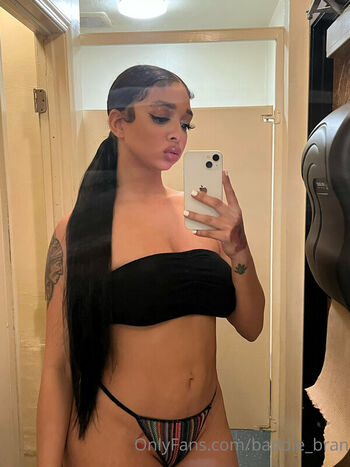 Full leaked Baddie bran page private photo