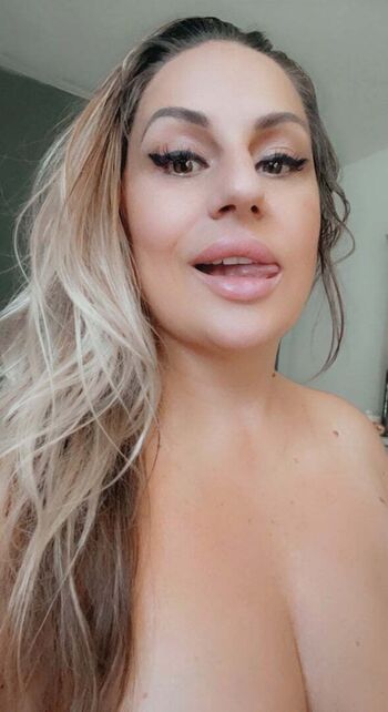 Full leaked Baddiemi private onlyfans photo