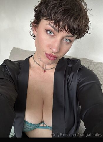 Full leaked Badgalhailey  page private onlyfans photo