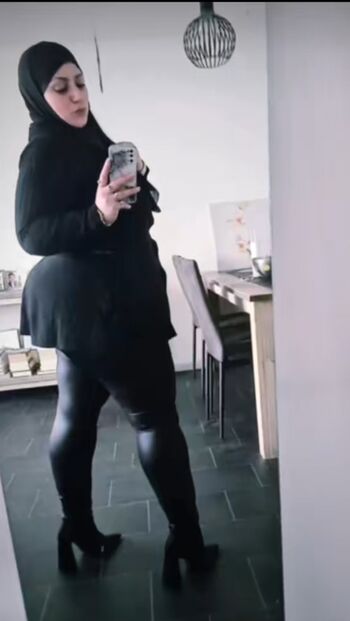 Full leaked Badiaettalabi private photo