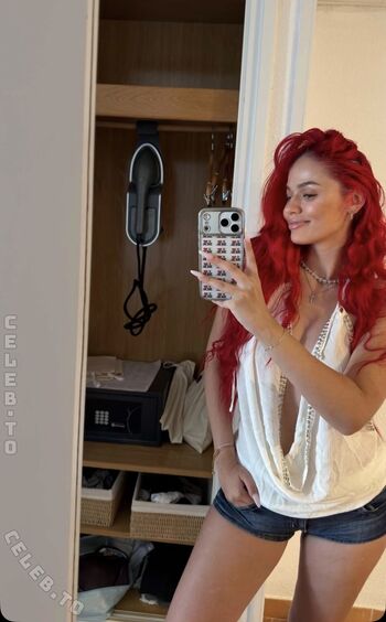 Full leaked Badmomzjay private photo