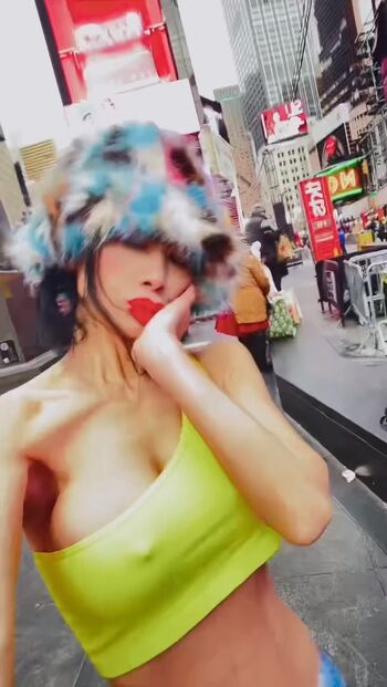 Full leaked Bai ling  page private onlyfans photo