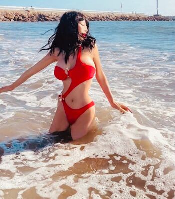 Full leaked Bai ling page private photo