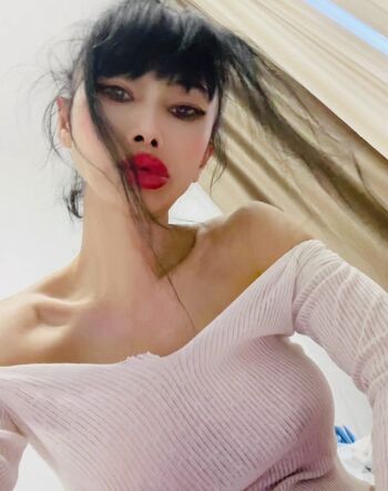 Full leaked Bai ling  page private photo