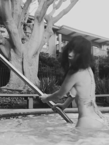Bai Ling