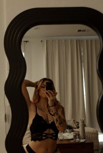 Full leaked Baileygoat page private photo