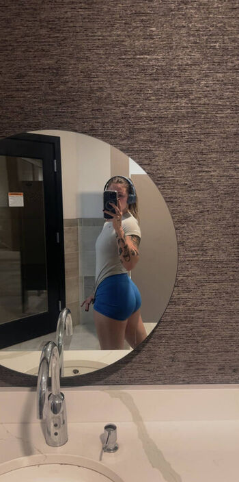 Full leaked Baileygoat private photo