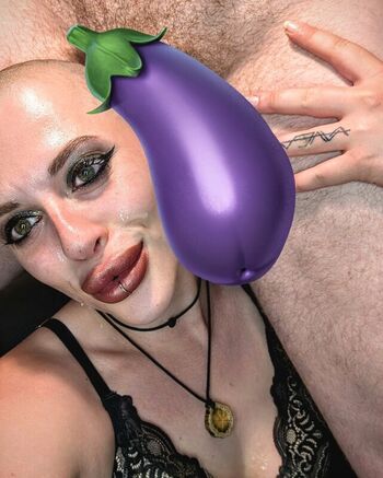 Full leaked Bald bunny private photo