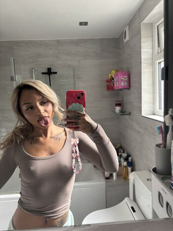 Full leaked Bangladeshi private onlyfans photo